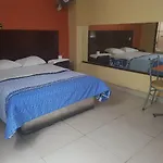 Hostal Emporio Pizarro